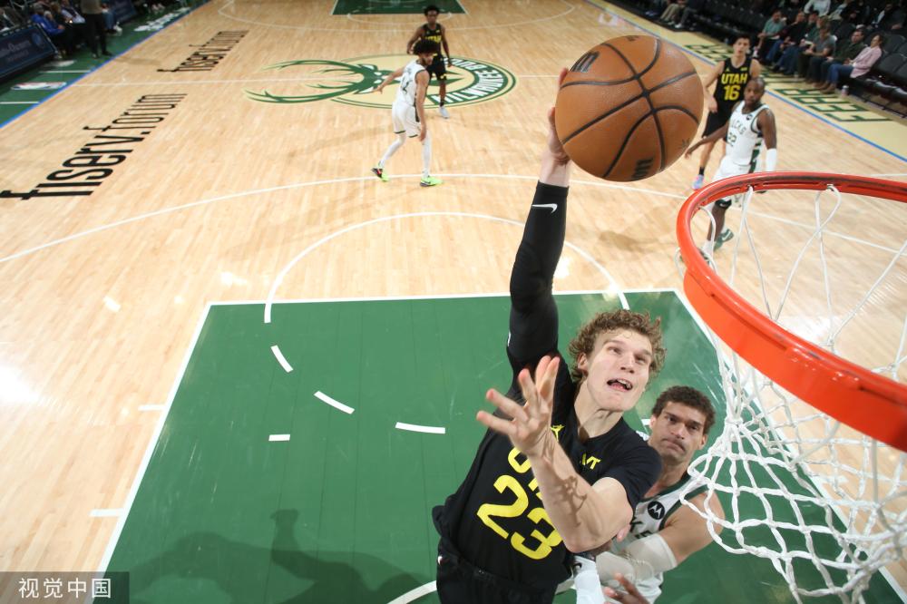 向季后赛迈 向季后赛迈